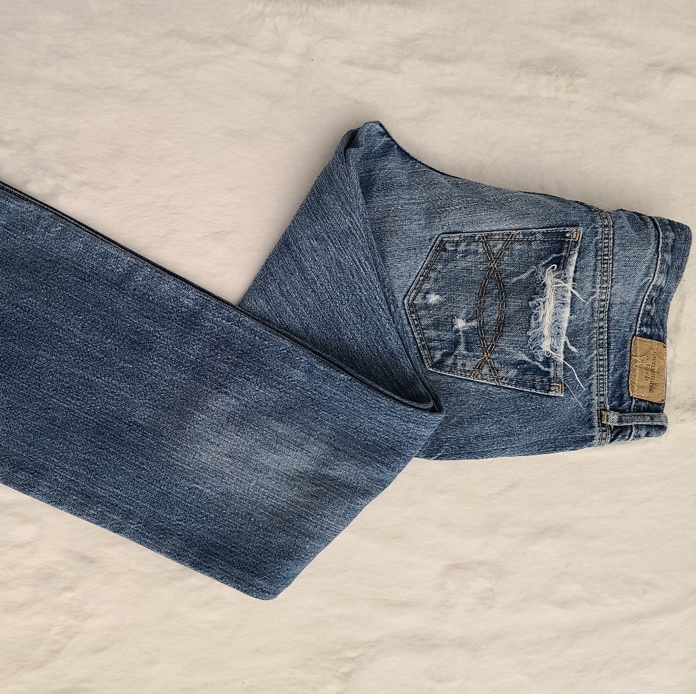 Distressed jeans - Picture 2 of 2